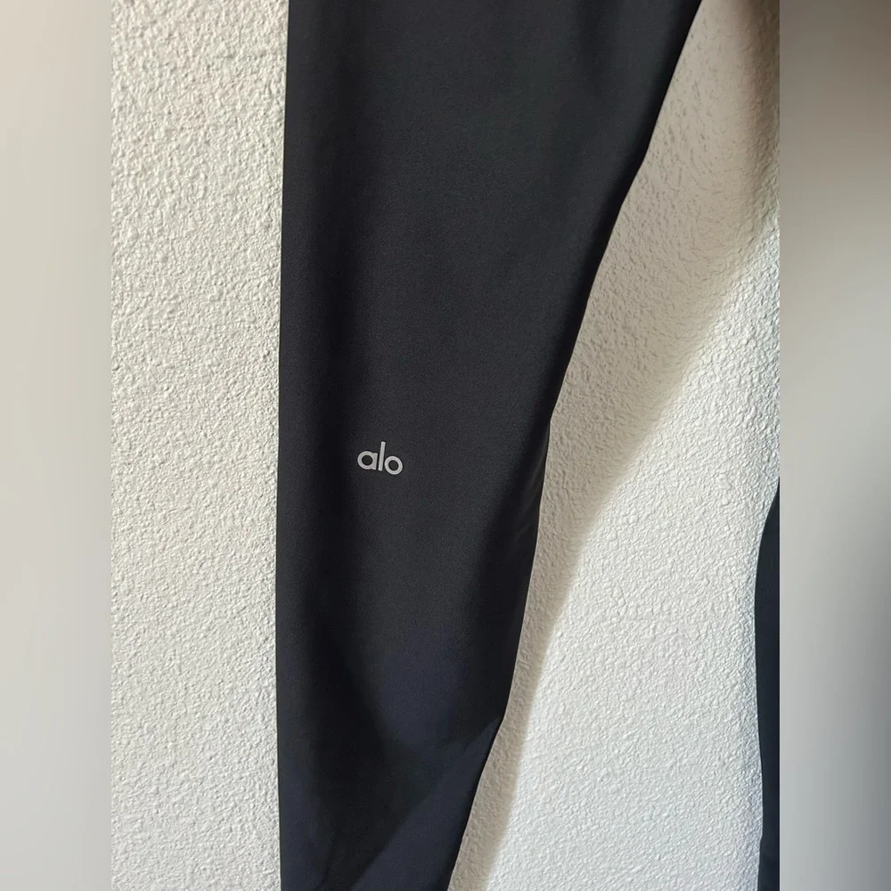 Alo yoga High-Waist Airlift Legging in black sz XXsmall